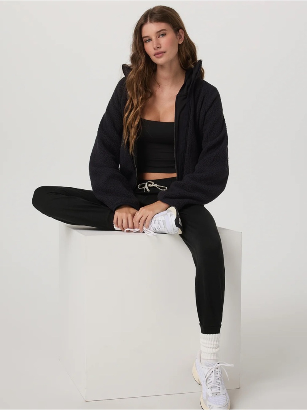 Vuori Performance Jogger Women’s Black Pants Dream Knit Small